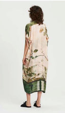 Load image into Gallery viewer, Masnada Green Shadow Dress Oskar’s Boutique Women&#39;s Dresses
