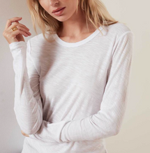 Load image into Gallery viewer, James Perse Long Sleeve Crew Tee Oskar’s Boutique Women&#39;s Tops
