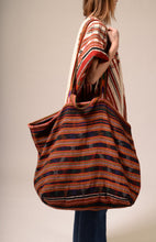 Load image into Gallery viewer, VDevinster Tribal Big Bag Oskar’s Boutique Bags
