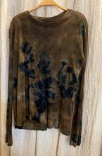 Load image into Gallery viewer, Linen Long Sleeve Top in Dark Panet
